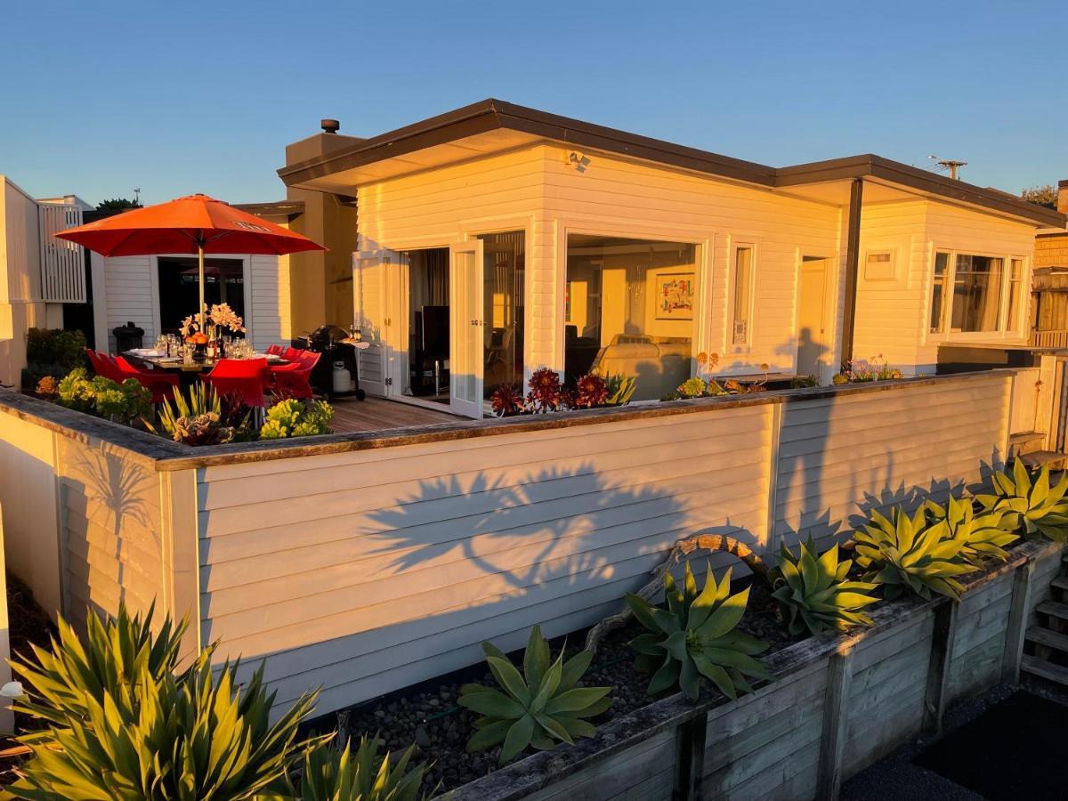 Ocean Front East End Beach House New Plymouth Ngoại thất bức ảnh