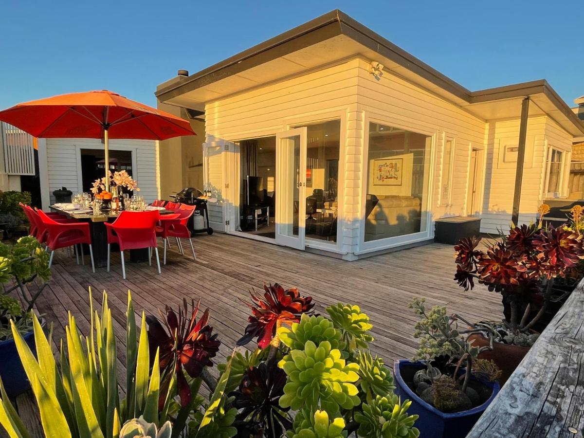 Ocean Front East End Beach House New Plymouth Ngoại thất bức ảnh
